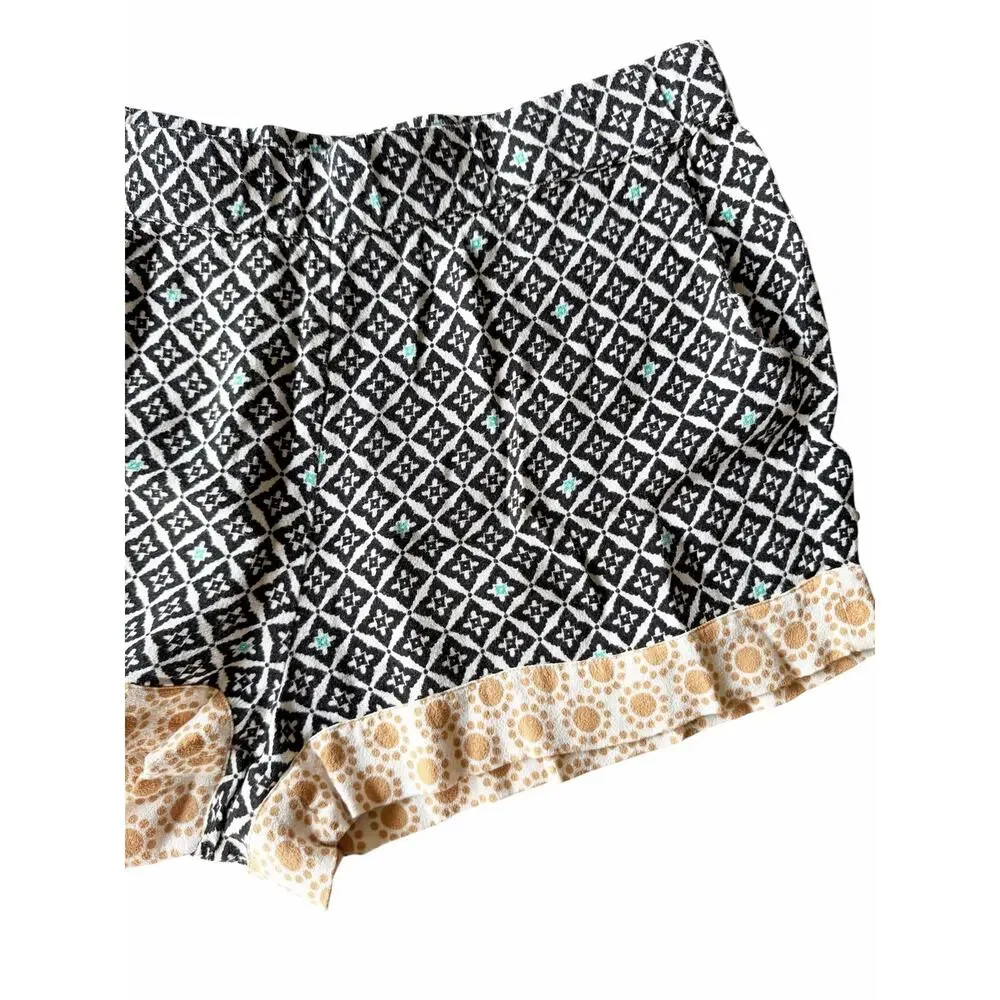 Ella Moss Sun Tile Short in Poppy Black Yellow Short Medium